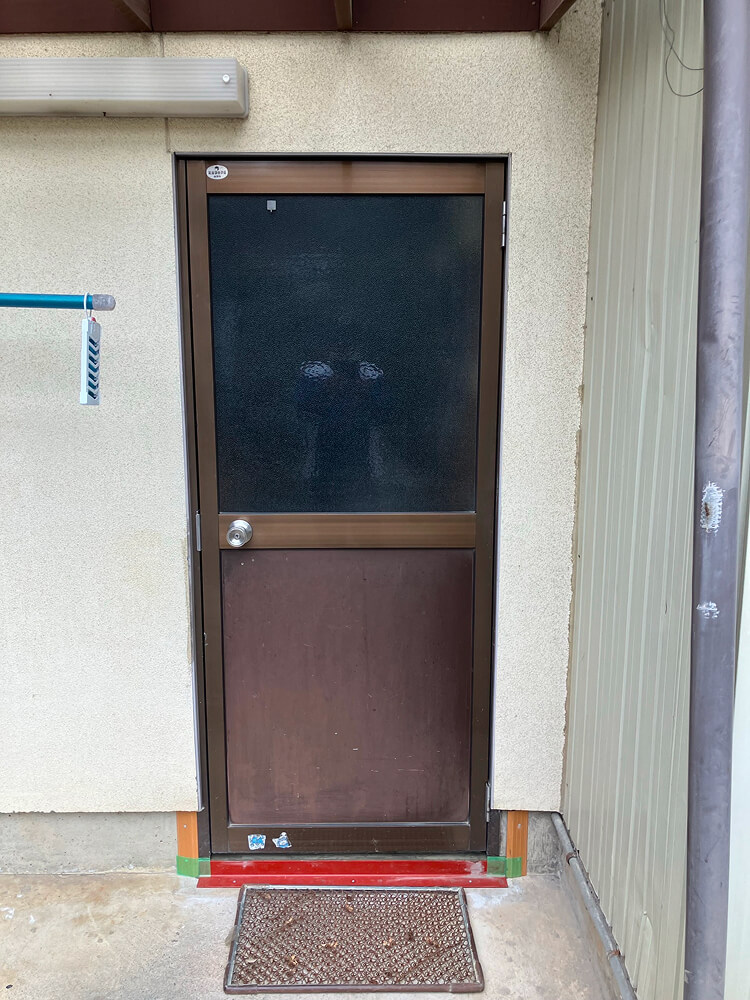 ドアの補強修理