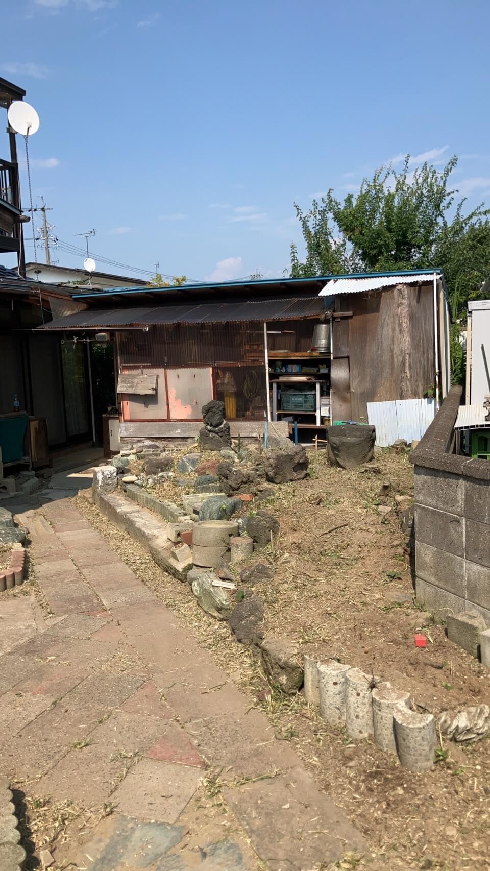 全ての始まりは、お隣への配慮から始まった庭木の剪定でした。